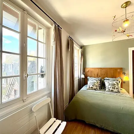 La Chambre Verte Apartment *